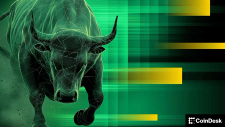 Tom Lee’s Year-End Guide for Crypto and U.S. Stocks — Key Signals to Watch